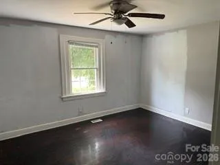826 W Davidson Avenue Gastonia, NC 28052