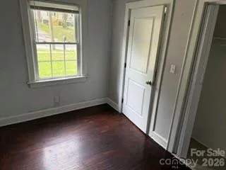 826 W Davidson Avenue Gastonia, NC 28052