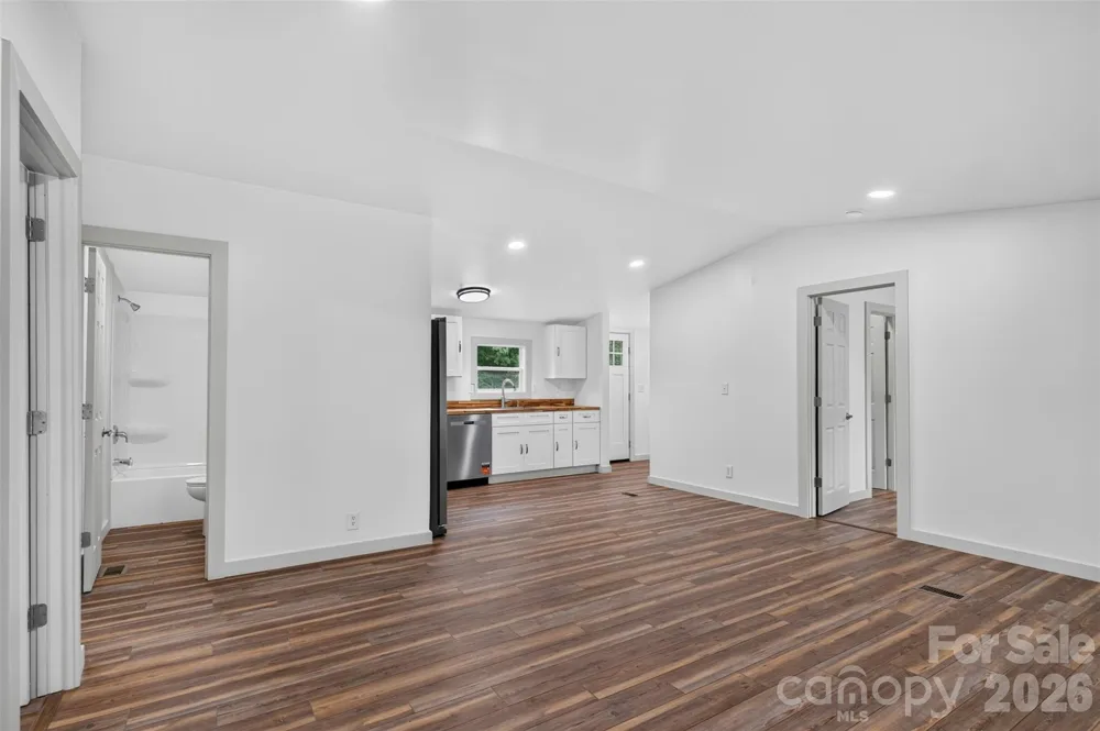 74 TJ TRAIL Hendersonville, NC 28792