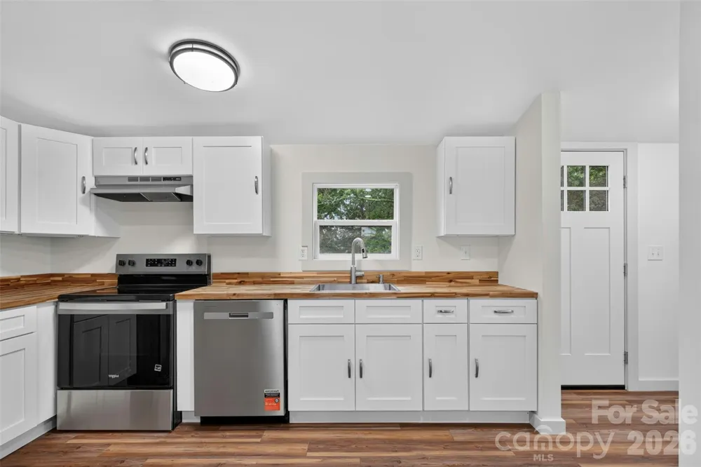 74 TJ TRAIL Hendersonville, NC 28792