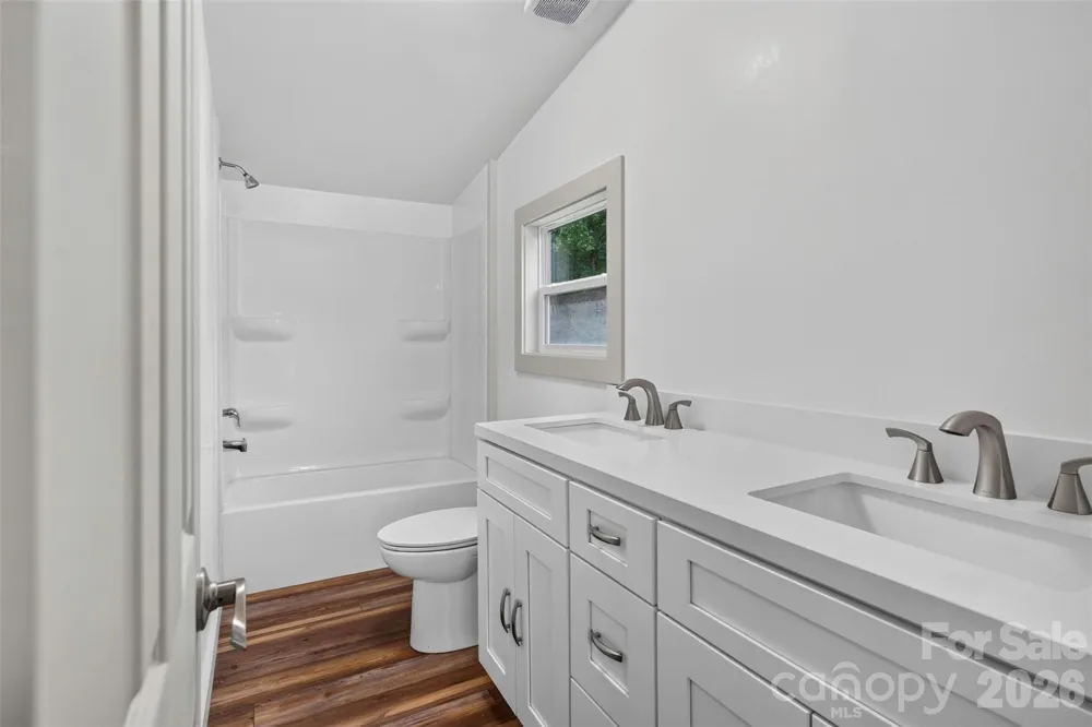 74 TJ TRAIL Hendersonville, NC 28792