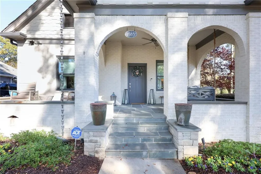 1585 MERCER College Park, GA 30337