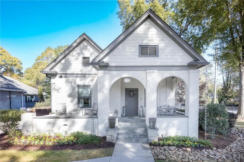 1585 MERCER College Park, GA 30337