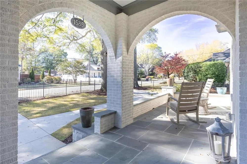 1585 MERCER College Park, GA 30337