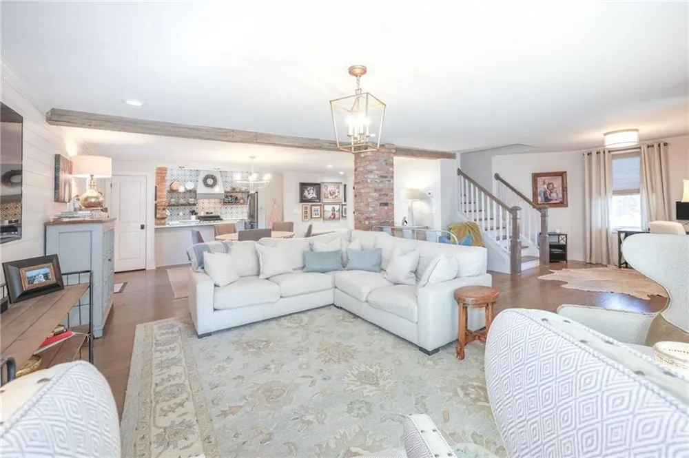 1585 MERCER College Park, GA 30337