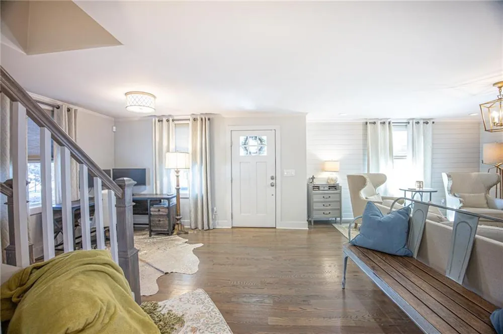 1585 MERCER College Park, GA 30337