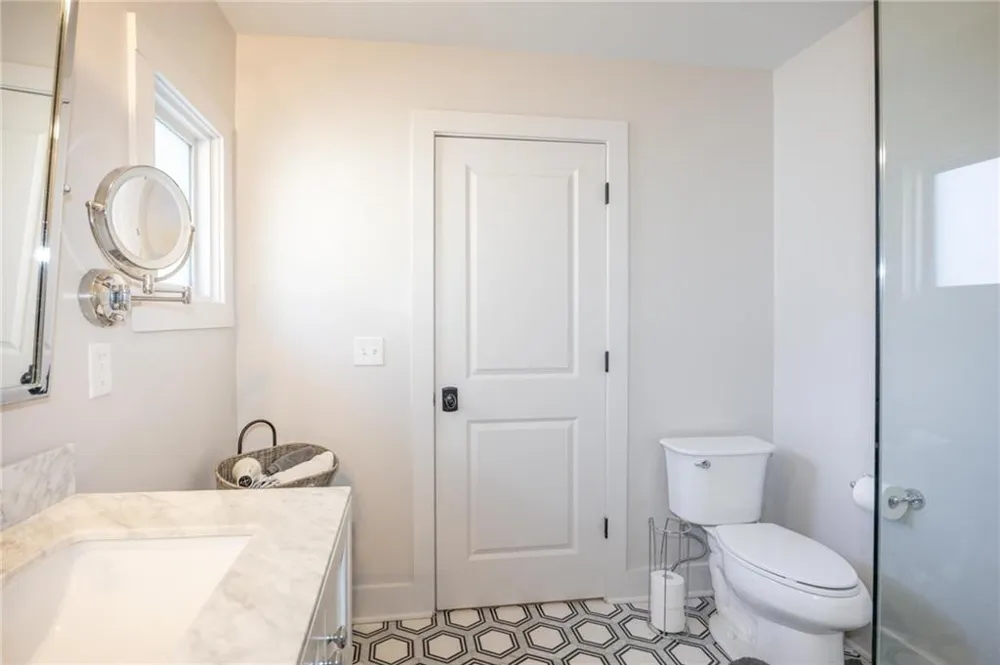 1585 MERCER College Park, GA 30337
