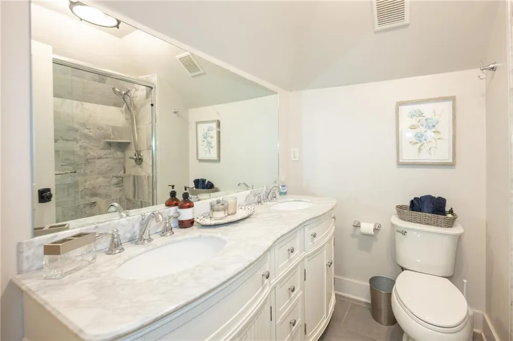 1585 MERCER College Park, GA 30337