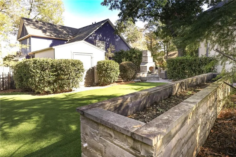 1585 MERCER College Park, GA 30337
