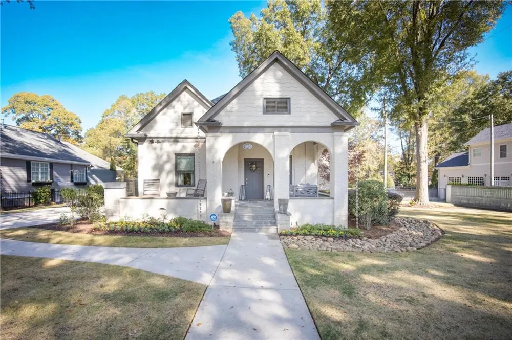 1585 MERCER College Park, GA 30337