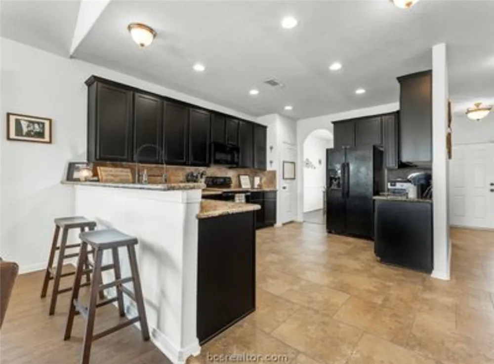 215 Boulder Drive Navasota, TX 77868