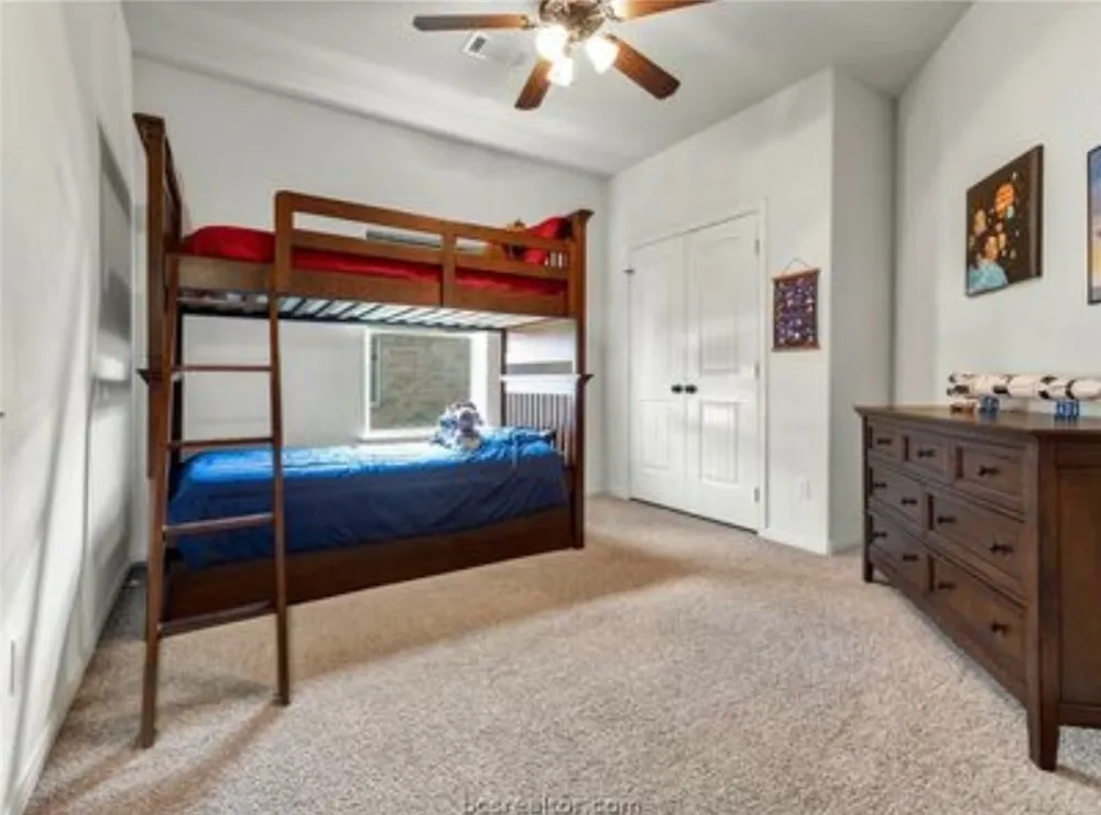 215 Boulder Drive Navasota, TX 77868