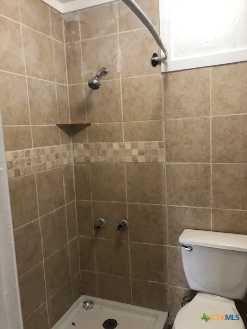 702 San Antonio Avenue #3 Seguin, TX 78155