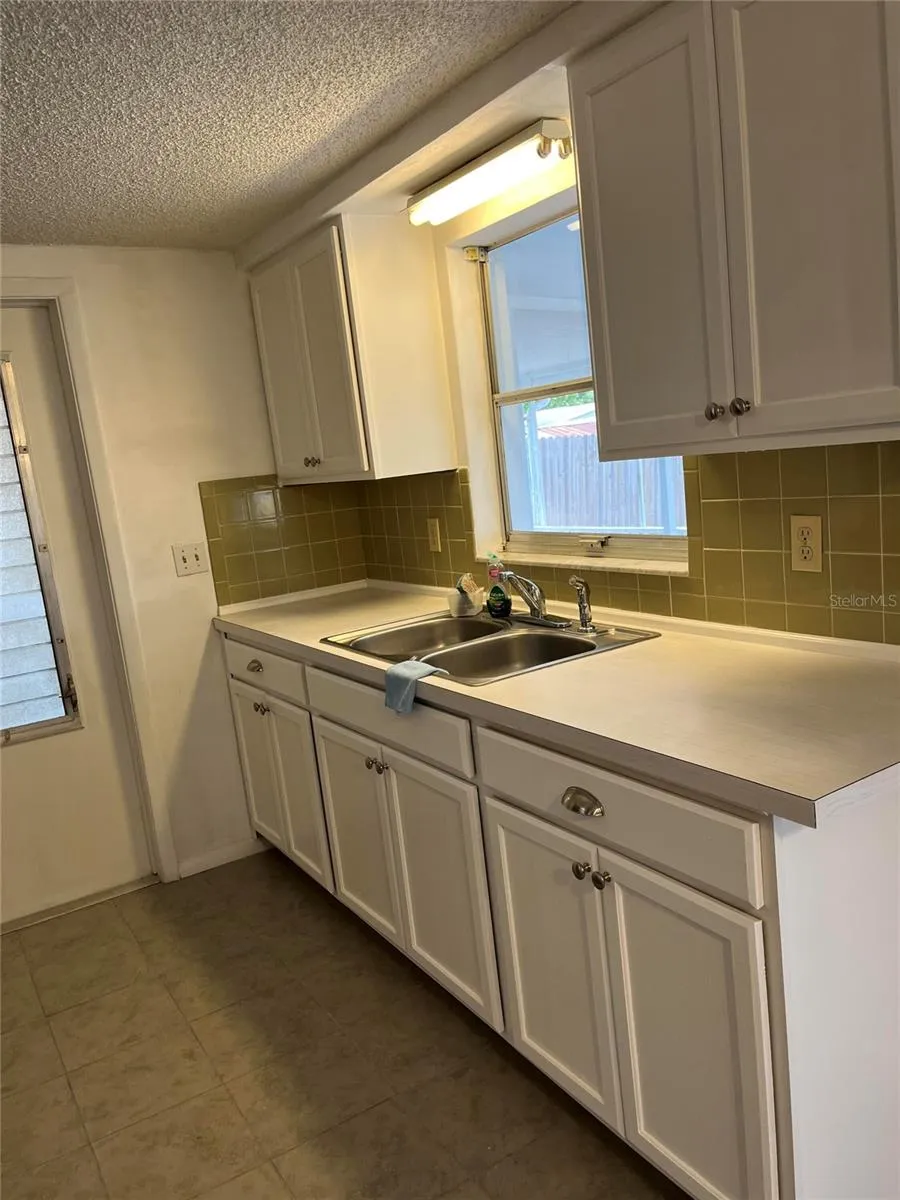 3632 PENSDALE DRIVE New Port Richey, FL 34652