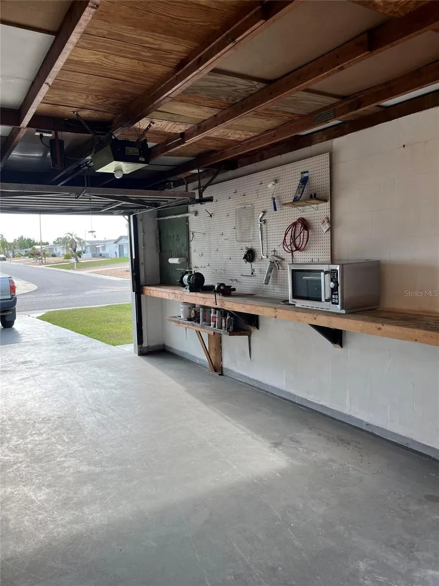 3632 PENSDALE DRIVE New Port Richey, FL 34652
