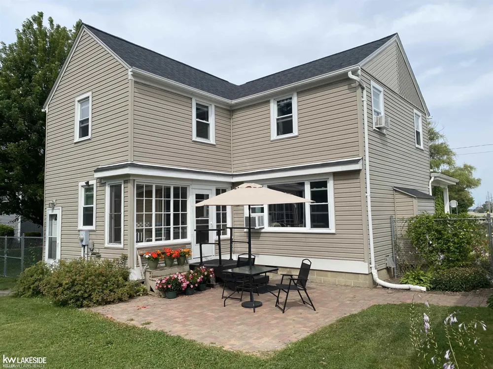 8501 Lake Street Port Austin Village, MI 48467