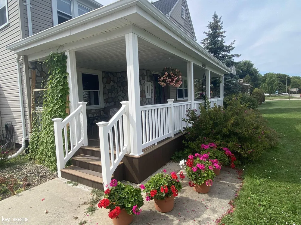 8501 Lake Street Port Austin Village, MI 48467