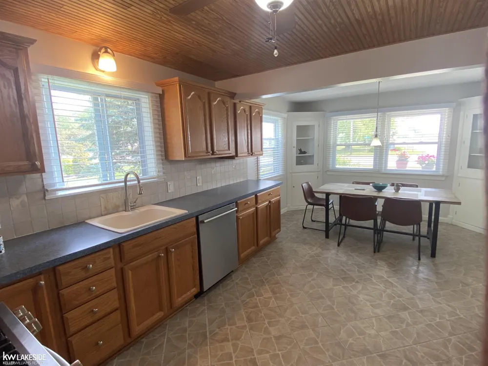 8501 Lake Street Port Austin Village, MI 48467