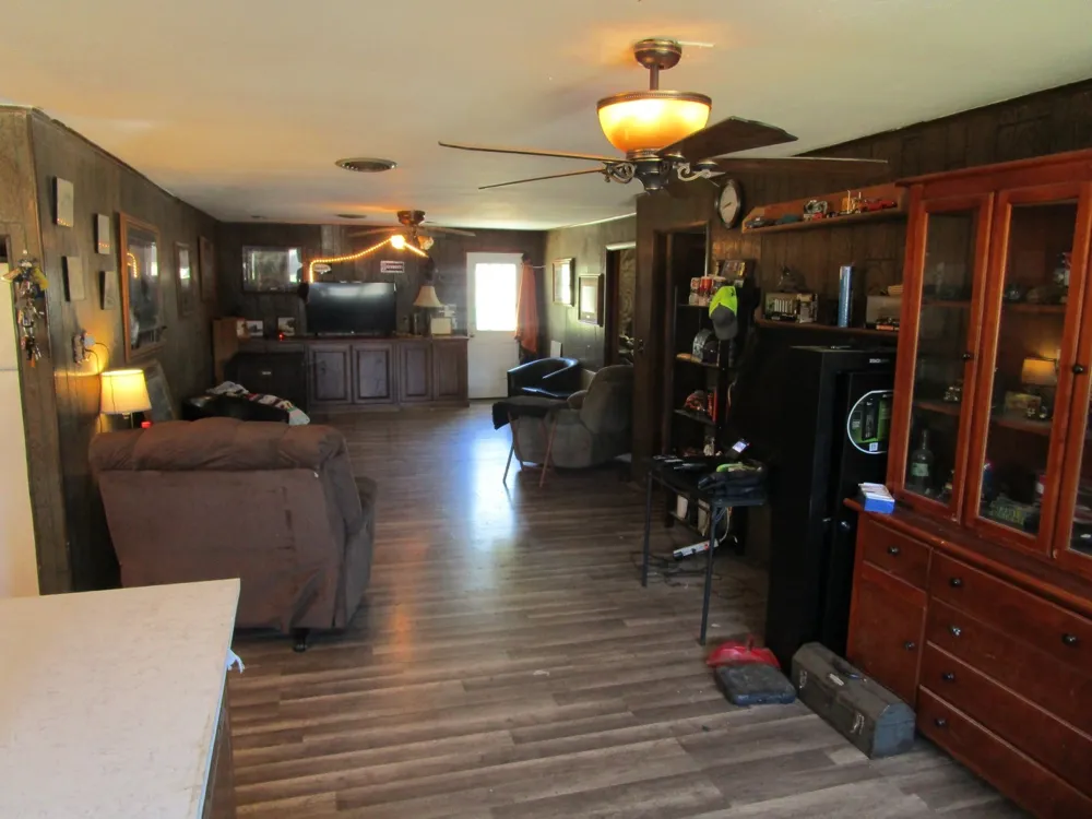 109 E 14th Street Quanah, TX 79252