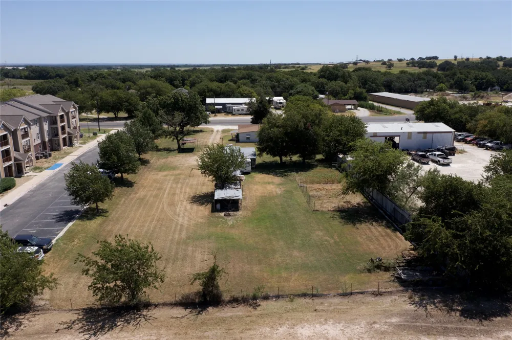 1307 S Austin Comanche, TX 76442