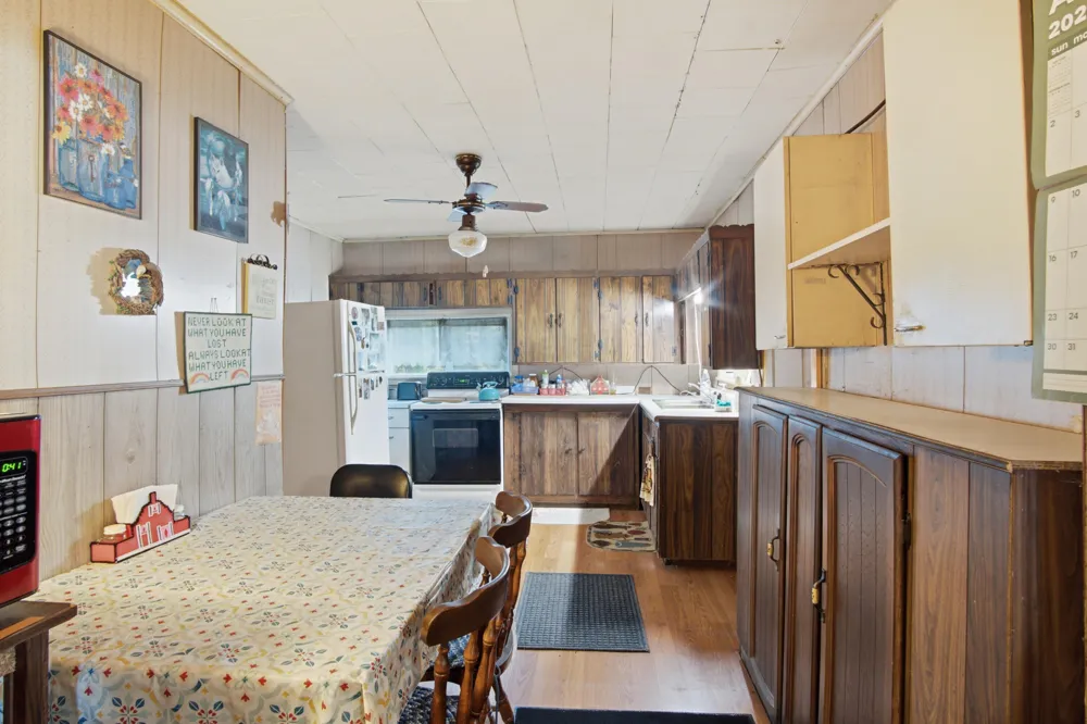217 Muencher Street Howard City, MI 49329