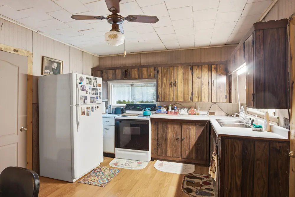 217 Muencher Street Howard City, MI 49329