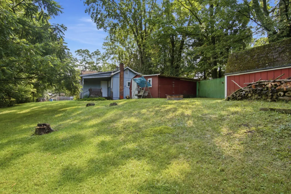 217 Muencher Street Howard City, MI 49329