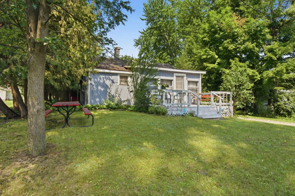 217 Muencher Street Howard City, MI 49329