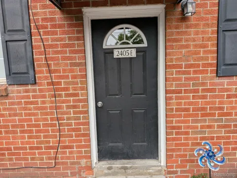 2405 TORQUAY AVE APT 214