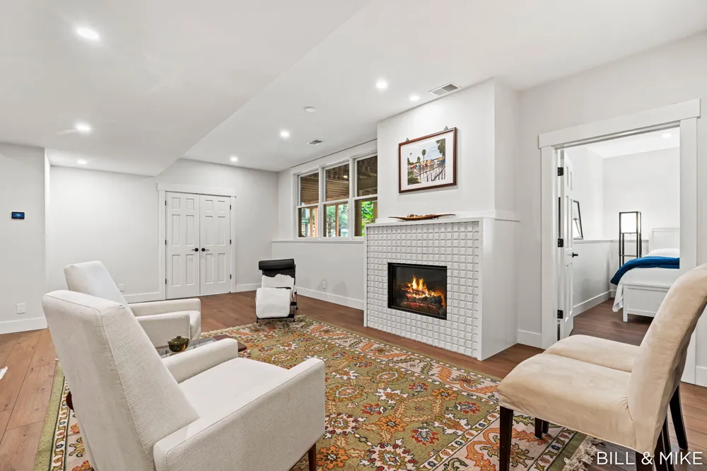 2840 Lake Breeze Drive Saugatuck Township, MI 49408