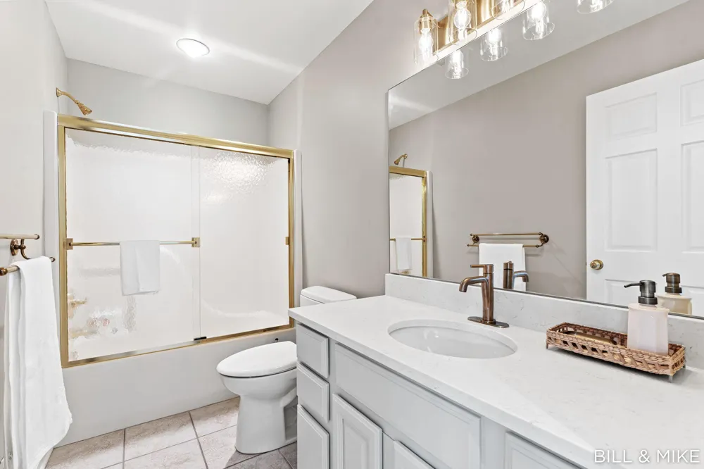 2840 Lake Breeze Drive Saugatuck Township, MI 49408