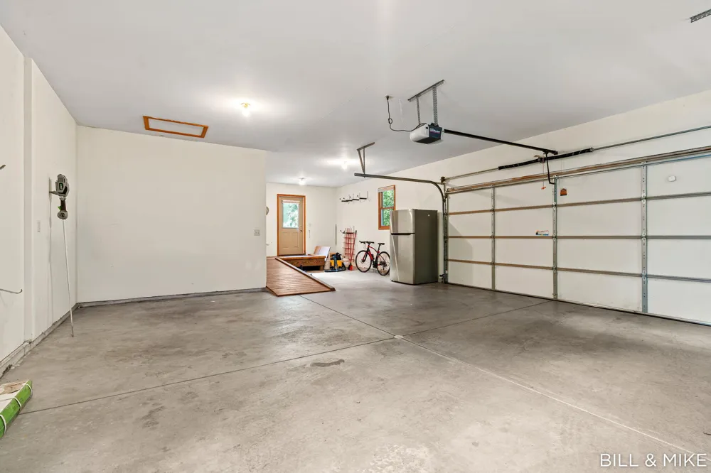 2840 Lake Breeze Drive Saugatuck Township, MI 49408