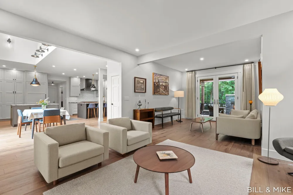 2840 Lake Breeze Drive Saugatuck Township, MI 49408