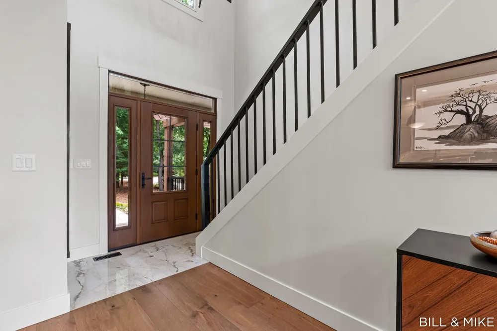 2840 Lake Breeze Drive Saugatuck Township, MI 49408