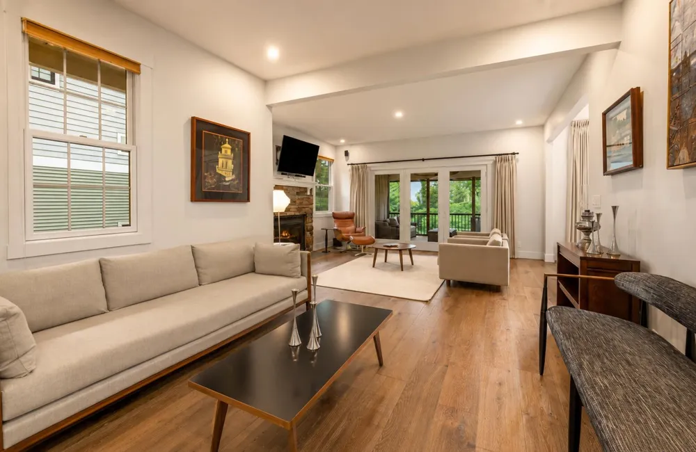 2840 Lake Breeze Drive Saugatuck Township, MI 49408