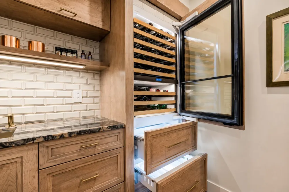 2840 Lake Breeze Drive Saugatuck Township, MI 49408