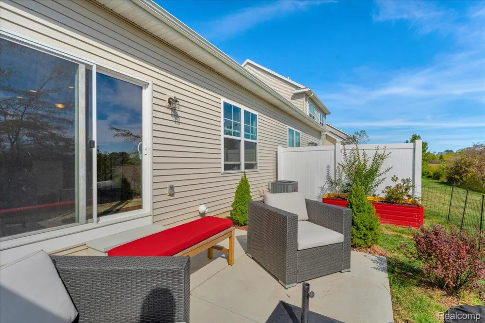 831 Plum Village Drive Raisinville Township, MI 48161