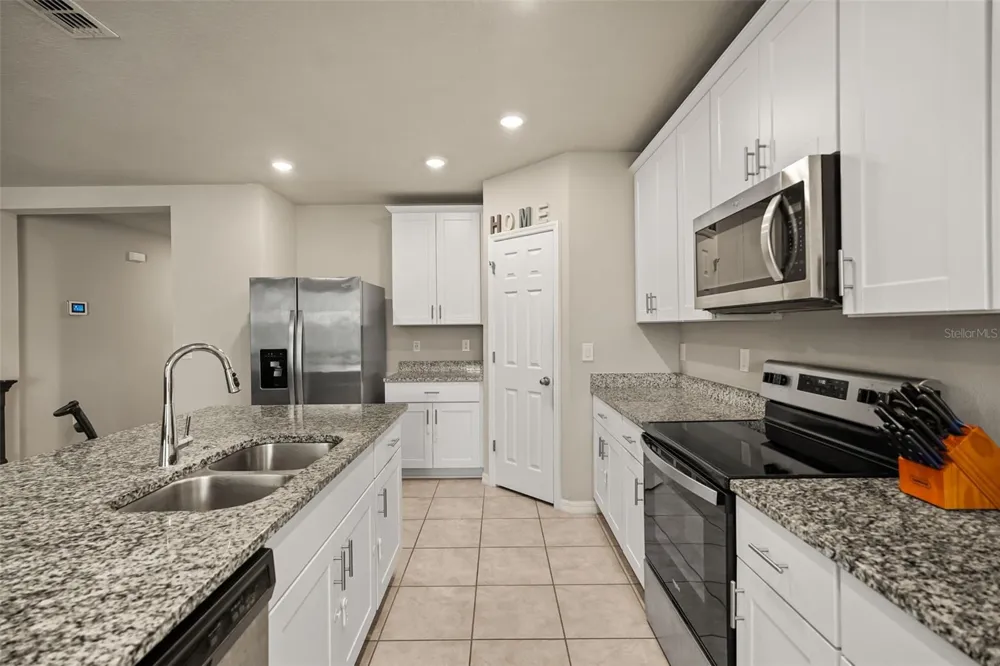 1166 YUMURI STREET Winter Haven, FL 33884