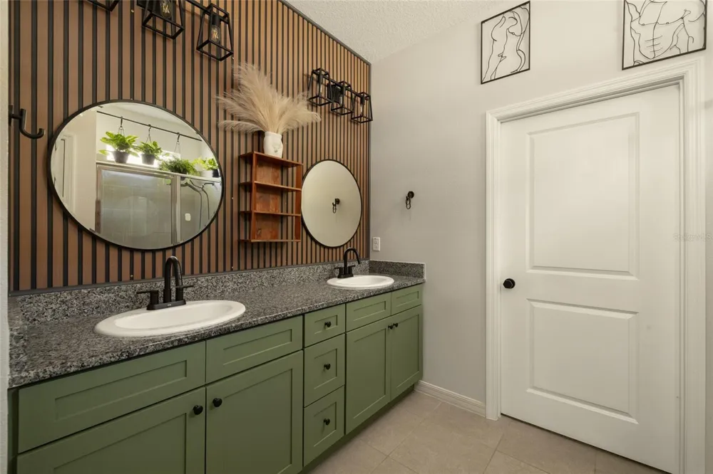 13301 WATERLEAF GARDEN CIRCLE Riverview, FL 33579
