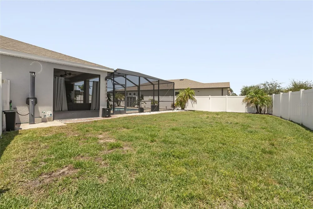 13301 WATERLEAF GARDEN CIRCLE Riverview, FL 33579