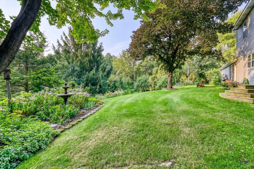 9905 Brent Avenue Inver Grove Heights, MN 55077