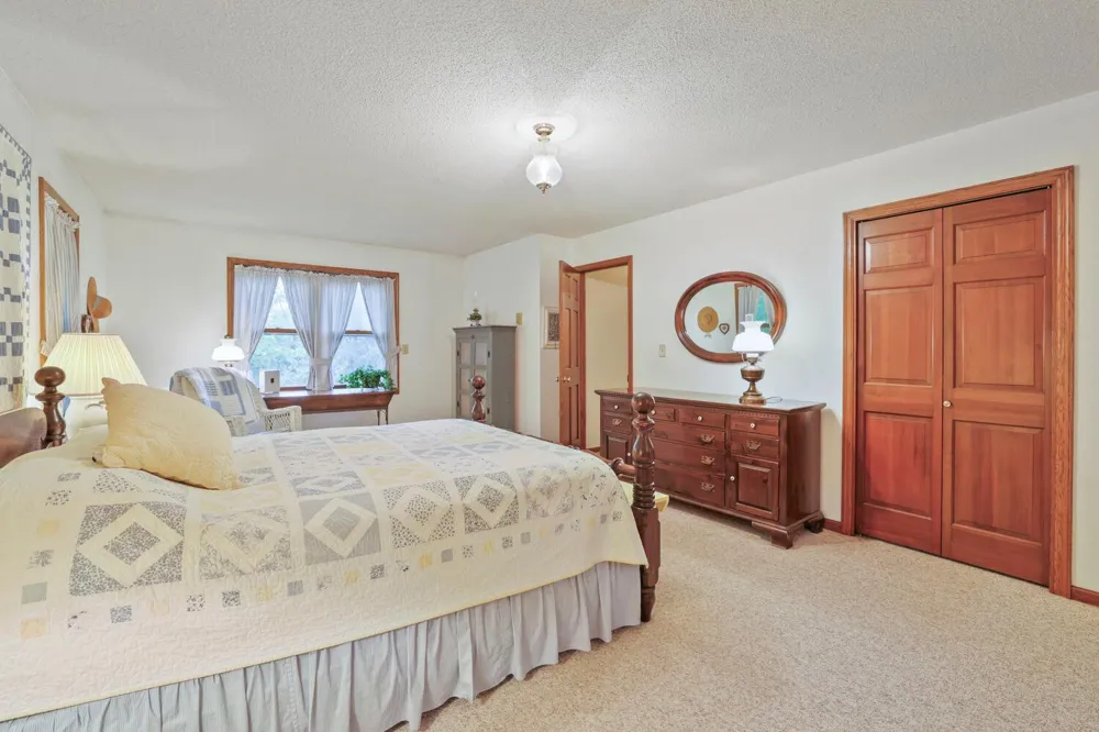 9905 Brent Avenue Inver Grove Heights, MN 55077