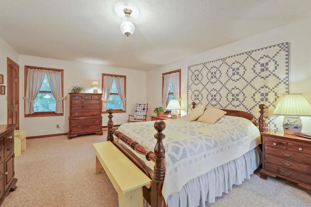9905 Brent Avenue Inver Grove Heights, MN 55077