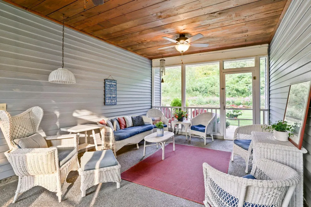 9905 Brent Avenue Inver Grove Heights, MN 55077