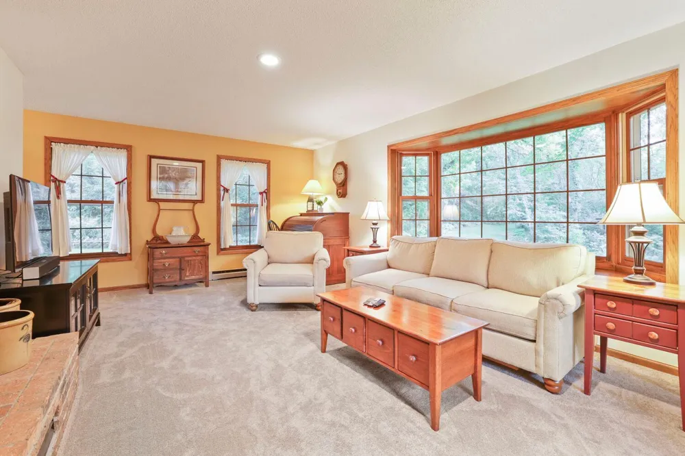 9905 Brent Avenue Inver Grove Heights, MN 55077