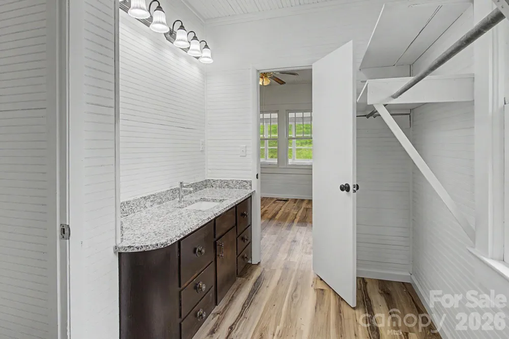 47 Stone Cottage Road Mars Hill, NC 28754
