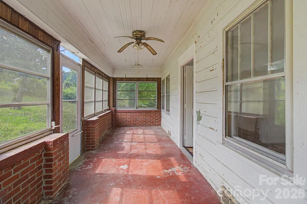 47 Stone Cottage Road Mars Hill, NC 28754