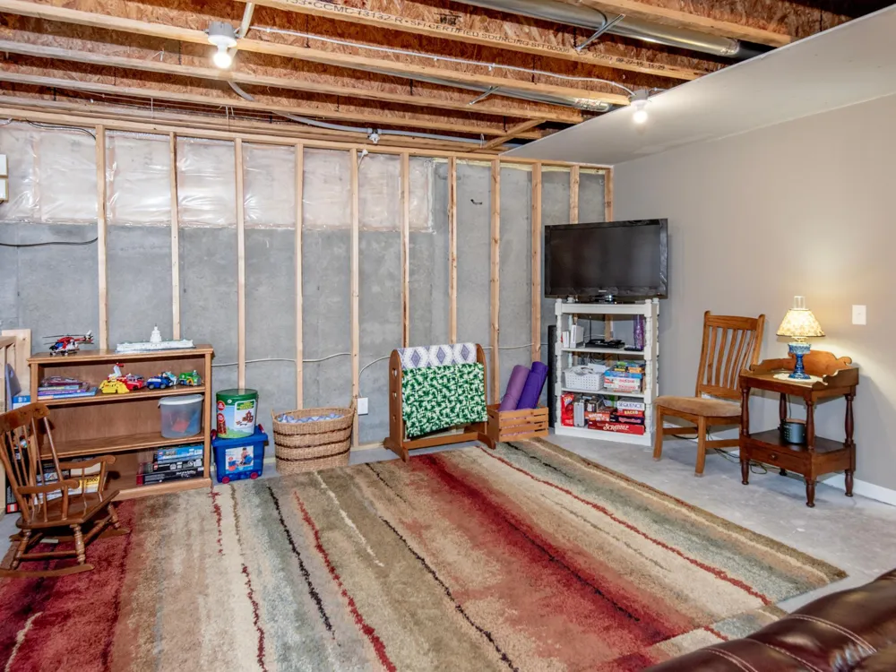 2365 Skillman Avenue E North Saint Paul, MN 55109