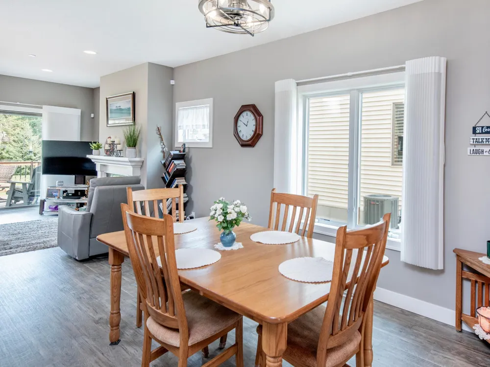 2365 Skillman Avenue E North Saint Paul, MN 55109