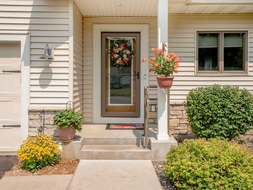 2365 Skillman Avenue E North Saint Paul, MN 55109